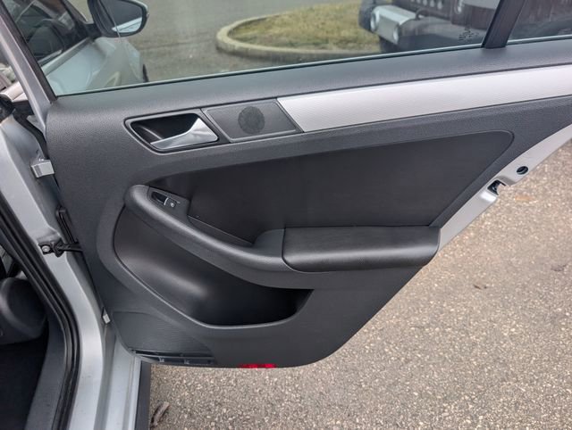 Used 2014 Volkswagen Jetta GLI Autobahn FWD image 19