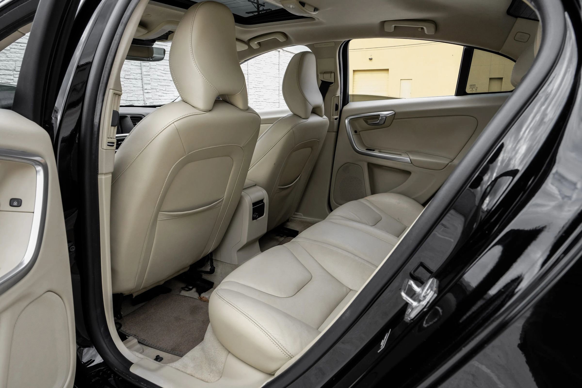 Used 2015 Volvo S60 T5 Premier image 24