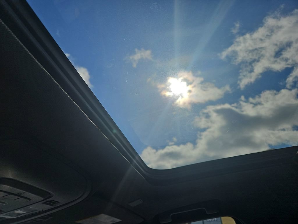 Used 2024 GMC Yukon XL AT4 w/ AT4 Premium Plus Package image 22