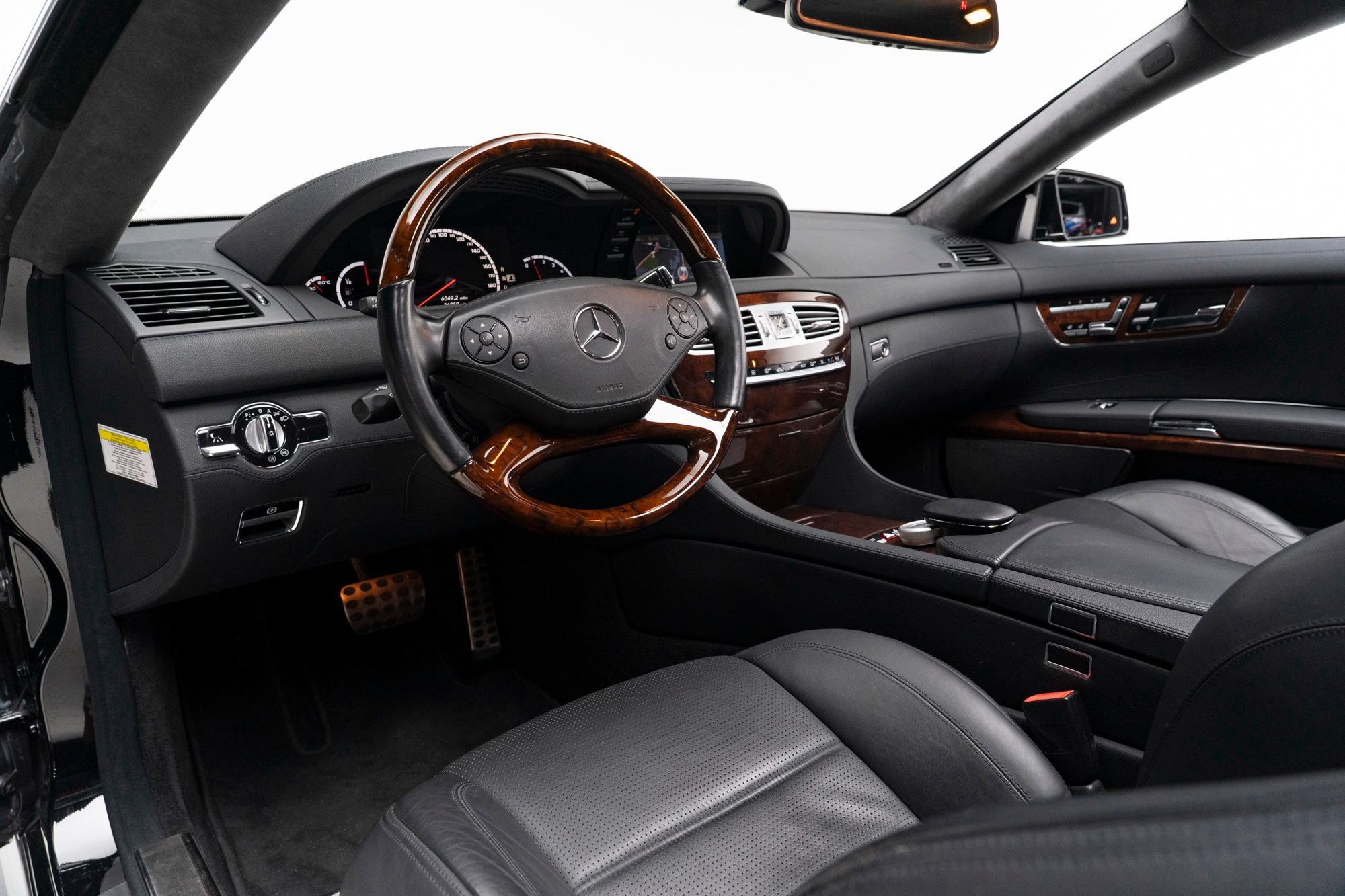 Used 2012 Mercedes-Benz CL 63 AMG image 13
