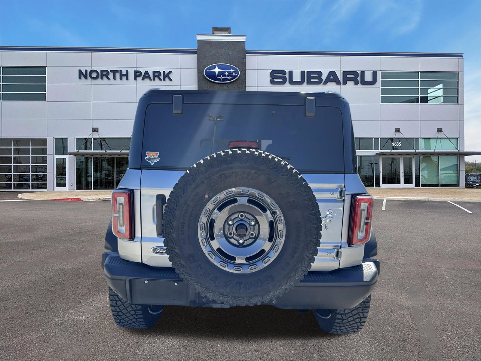 Used 2024 Ford Bronco Badlands image 4