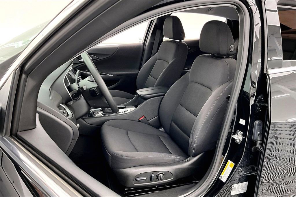 Used 2022 Chevrolet Malibu LT image 25