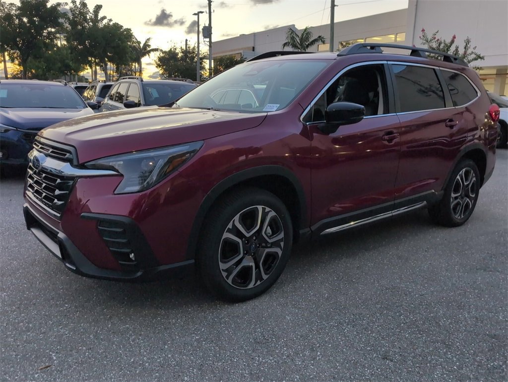 New 2025 Subaru Ascent Limited image 4