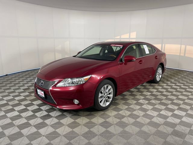 Used 2013 Lexus ES 300h image 1
