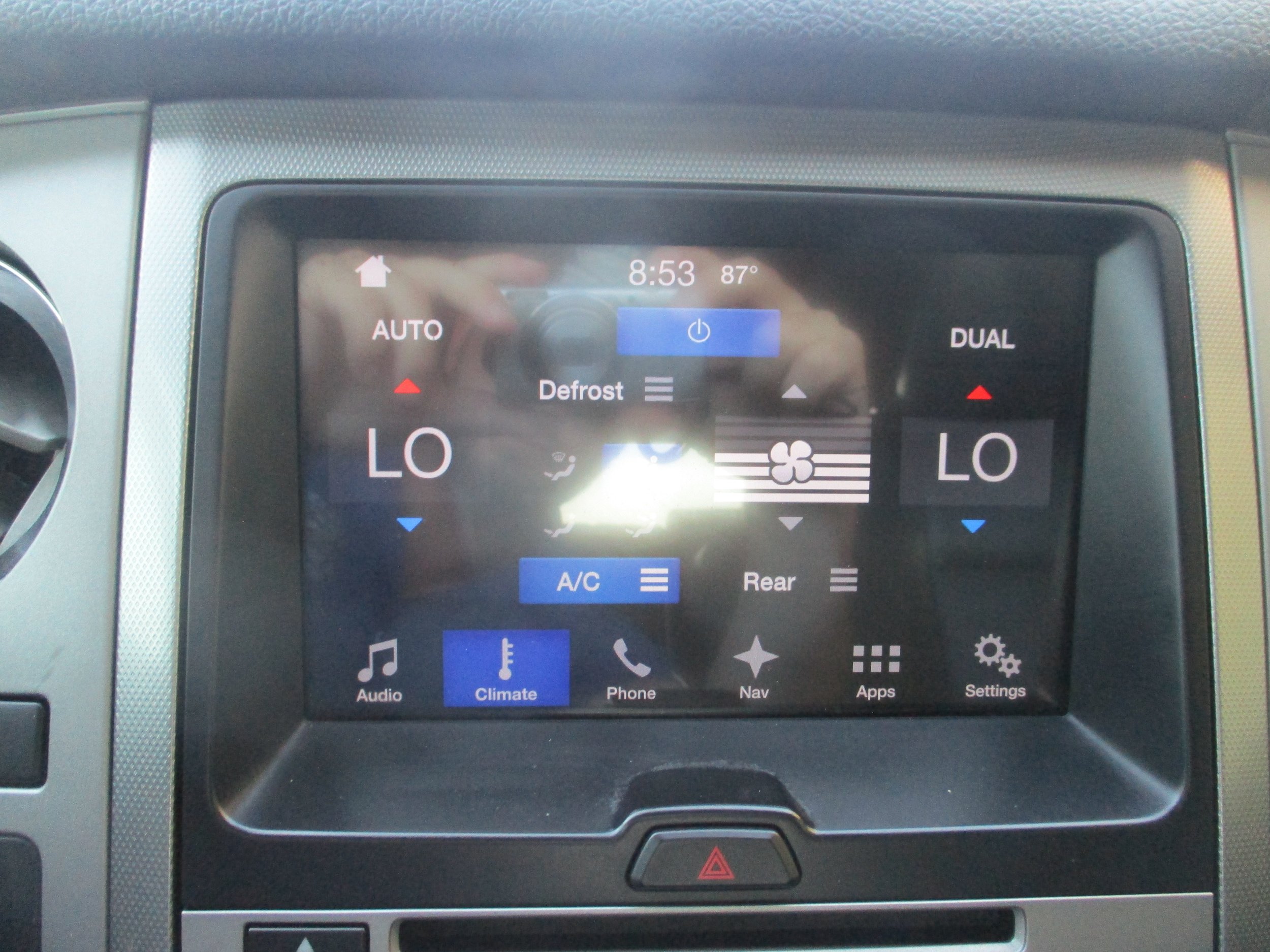Used 2016 Ford Expedition XLT w/ Equipment Group 202A RWD image 16