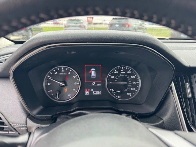 Used 2025 Subaru Outback Premium image 16