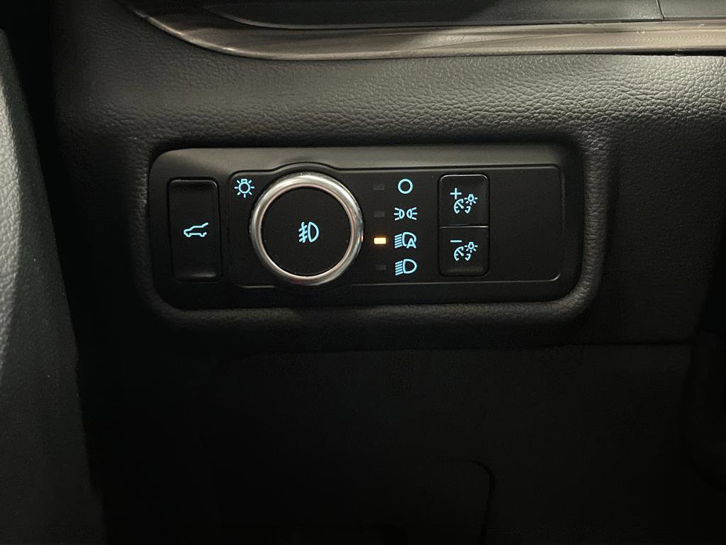 Used 2023 Ford Explorer Limited image 26