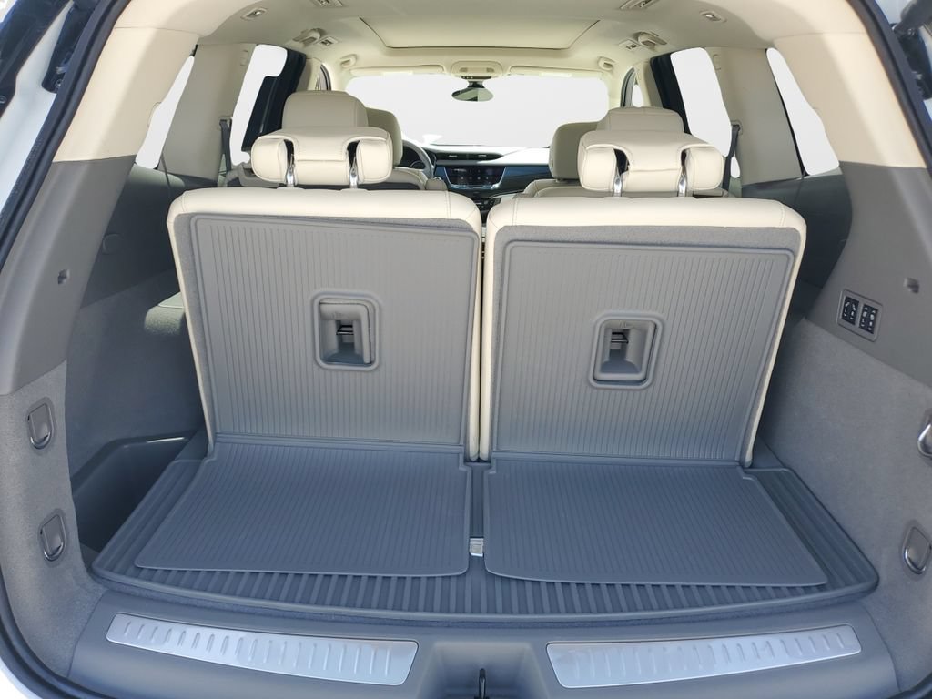 Used 2024 Cadillac XT6 Premium Luxury AWD/4WD image 9