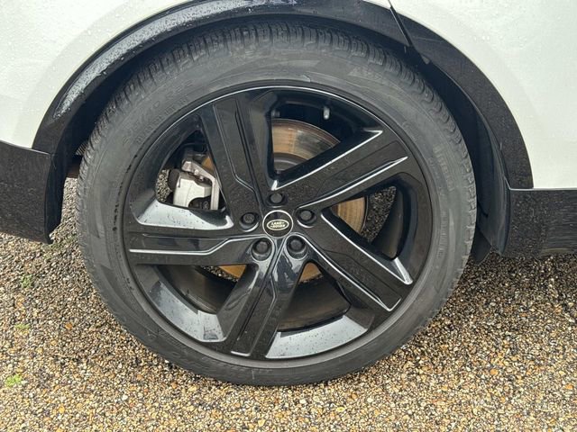 Used 2022 Land Rover Discovery HSE R-Dynamic AWD/4WD image 5