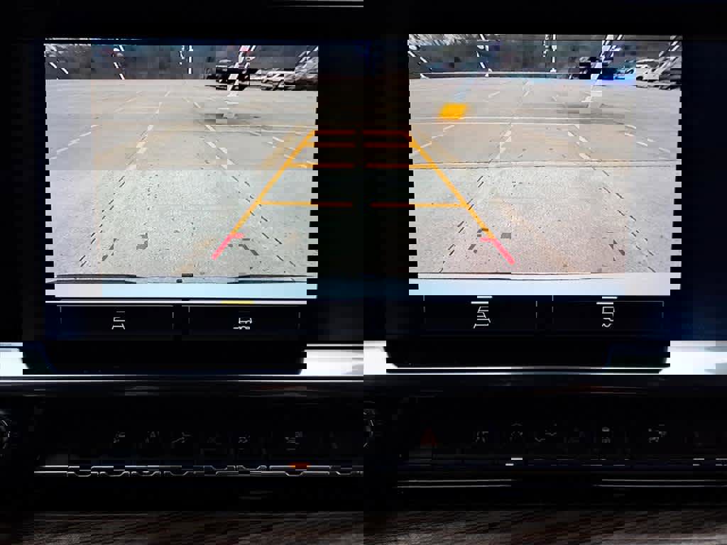 Used 2024 Chevrolet Silverado 1500 LT image 16