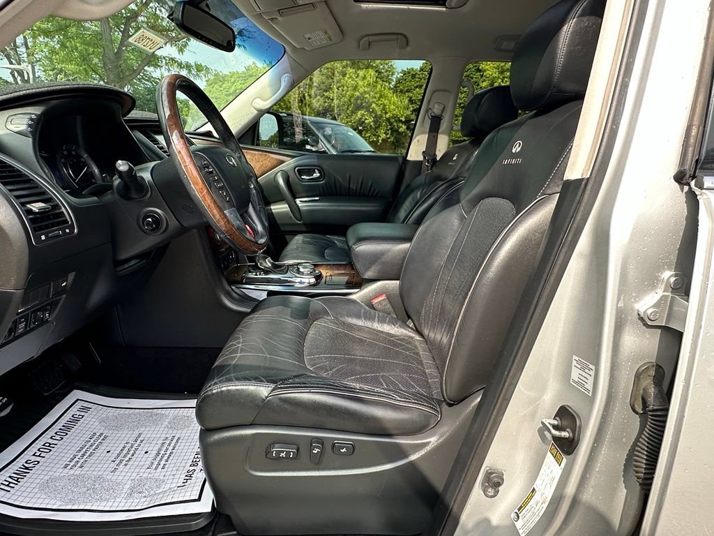 Used 2011 INFINITI QX56 4WD w/ Deluxe Touring Pkg image 13