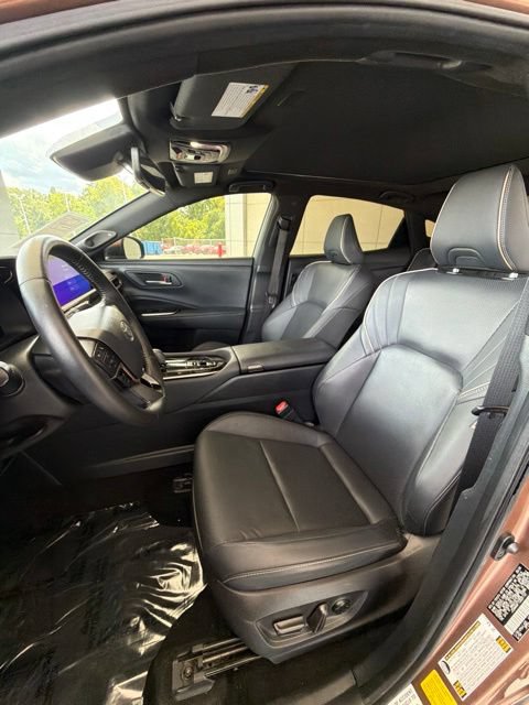 Used 2025 Toyota Crown AWD/4WD image 26