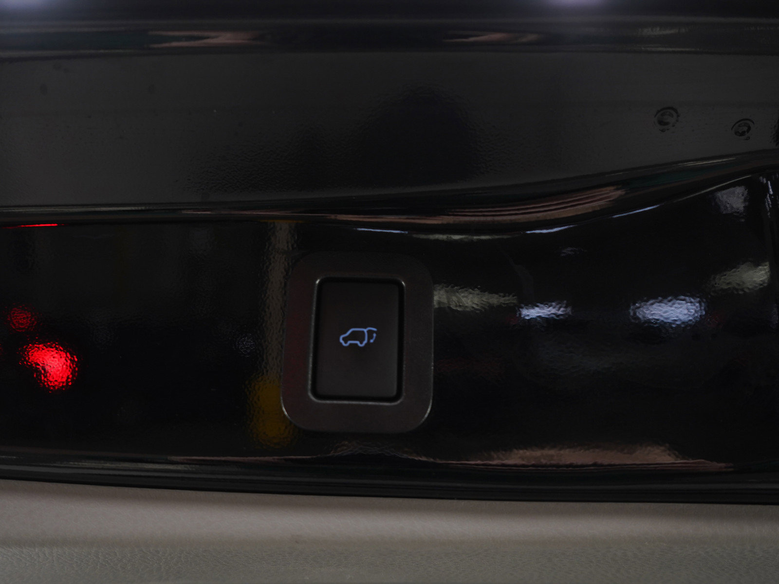 Used 2019 Toyota Highlander XLE image 12