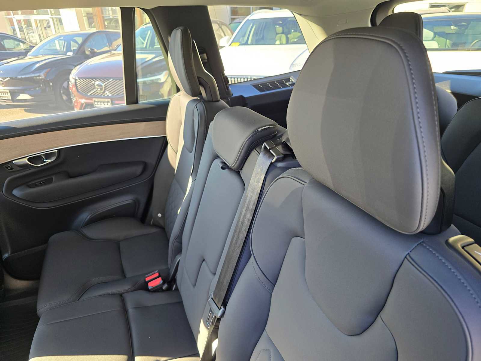 New 2026 Volvo XC90 T8 Plus w/ Protection Package Premier image 17