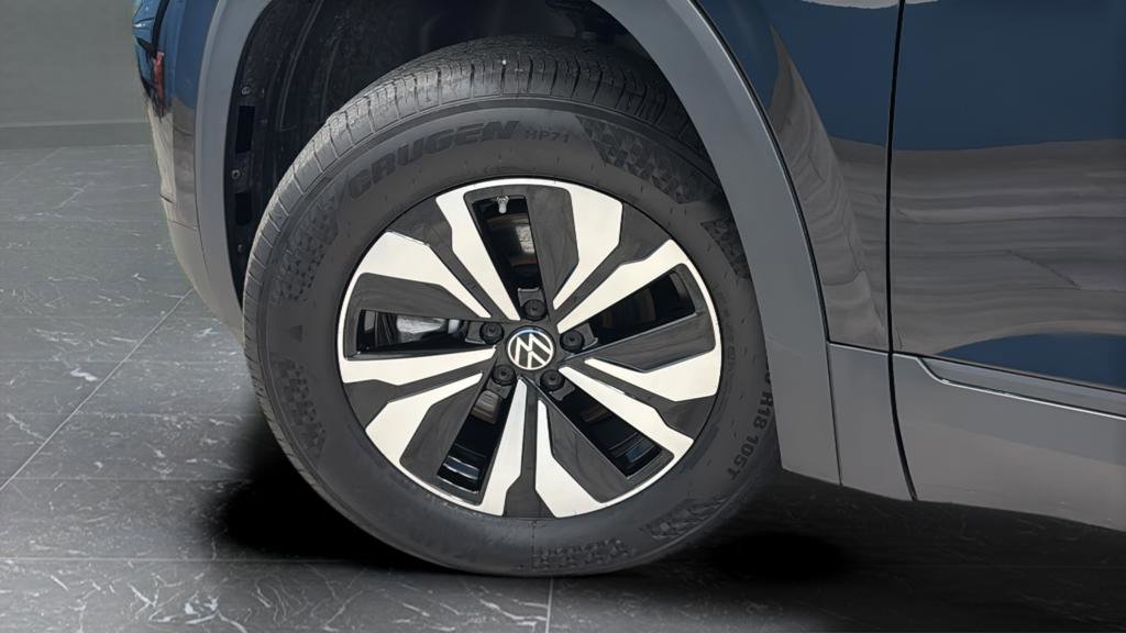 Used 2025 Volkswagen Atlas SE image 34