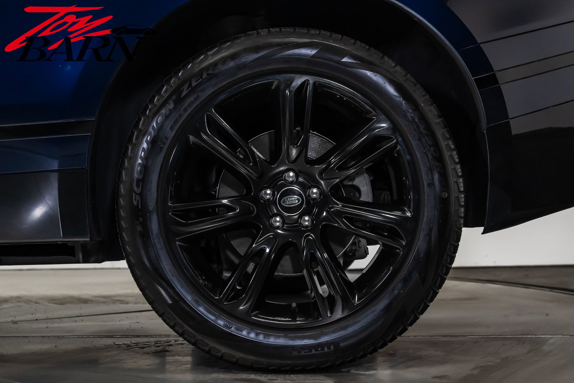 Used 2023 Land Rover Range Rover Velar R-Dynamic S image 20