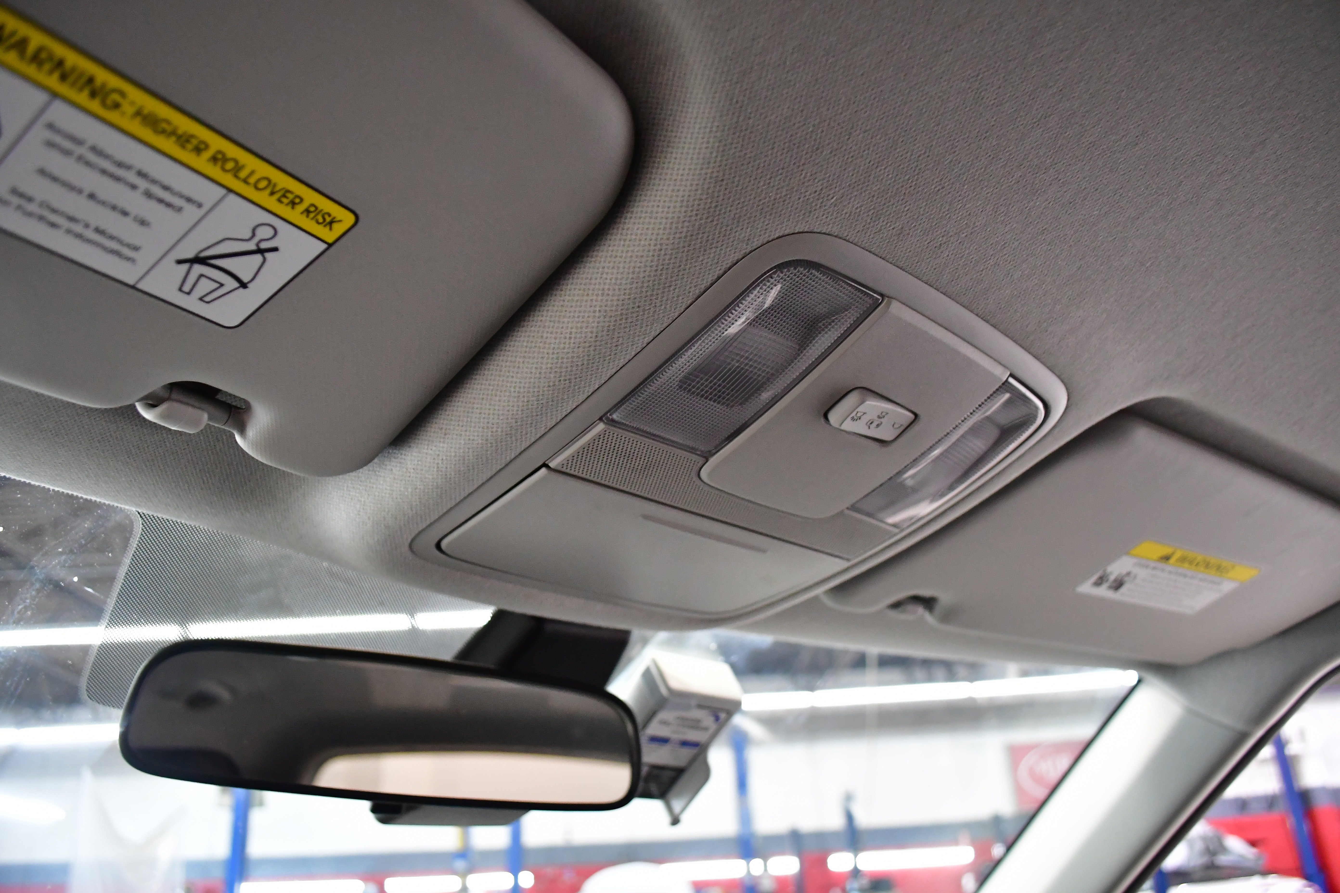 Used 2025 Kia Soul LX w/ LX Technology Package FWD image 30