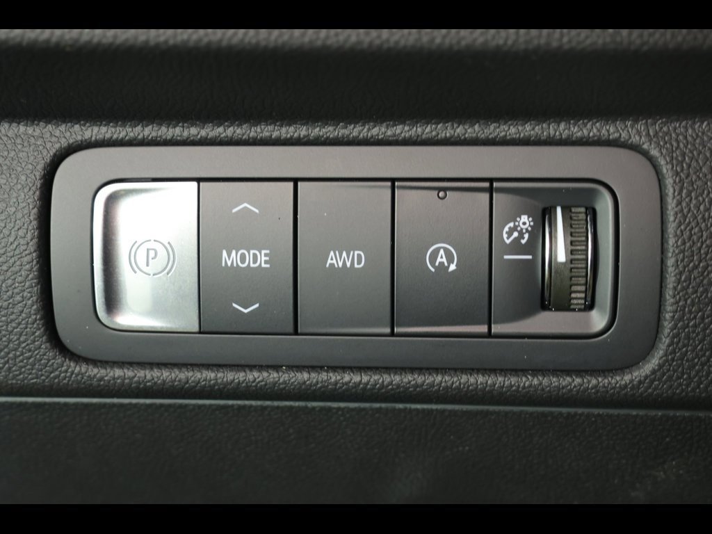 Used 2024 Chevrolet Traverse RS w/ LPO, Floor Liner Package image 16