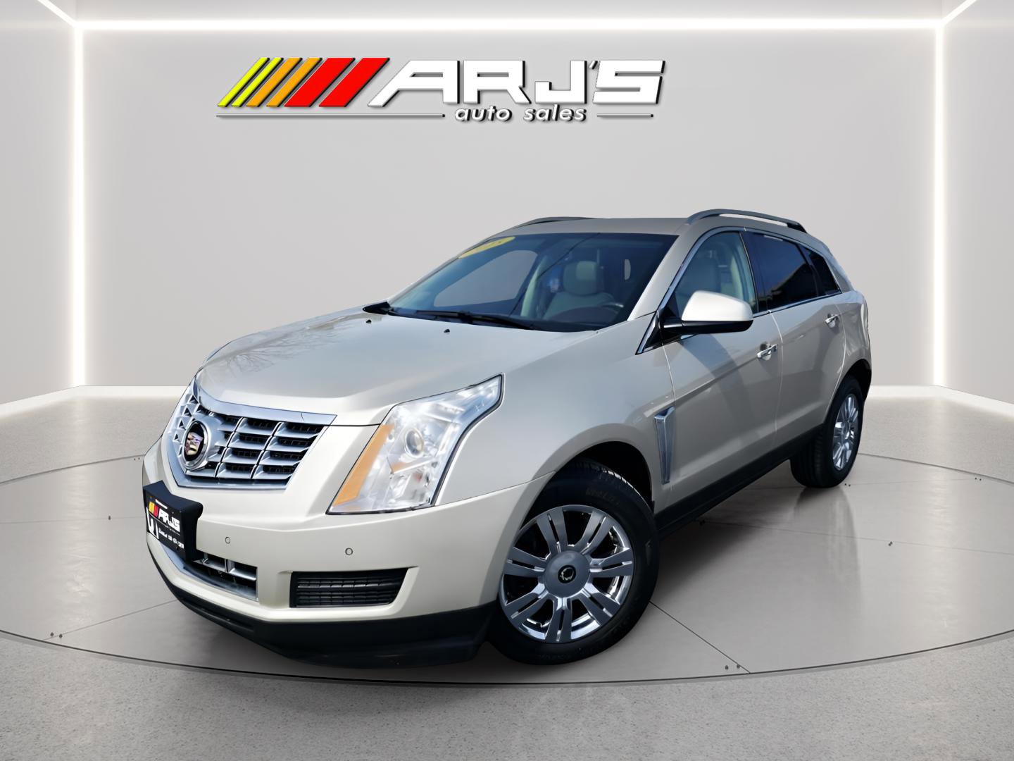 Used 2015 Cadillac SRX Luxury image 1
