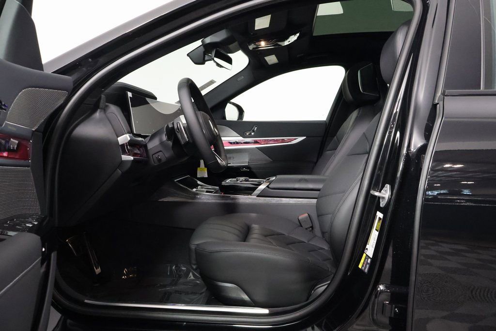 New 2026 BMW i7 eDrive50 w/ M Sport Package image 5