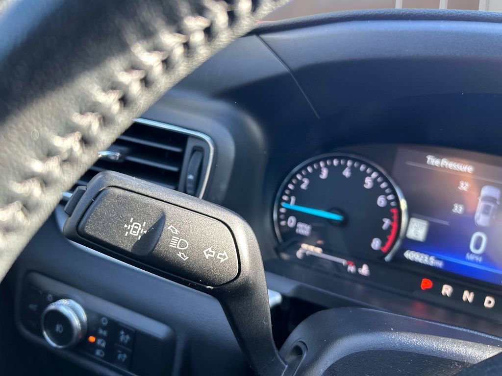 Used 2022 Ford Explorer XLT w/ Equipment Group 202A image 27