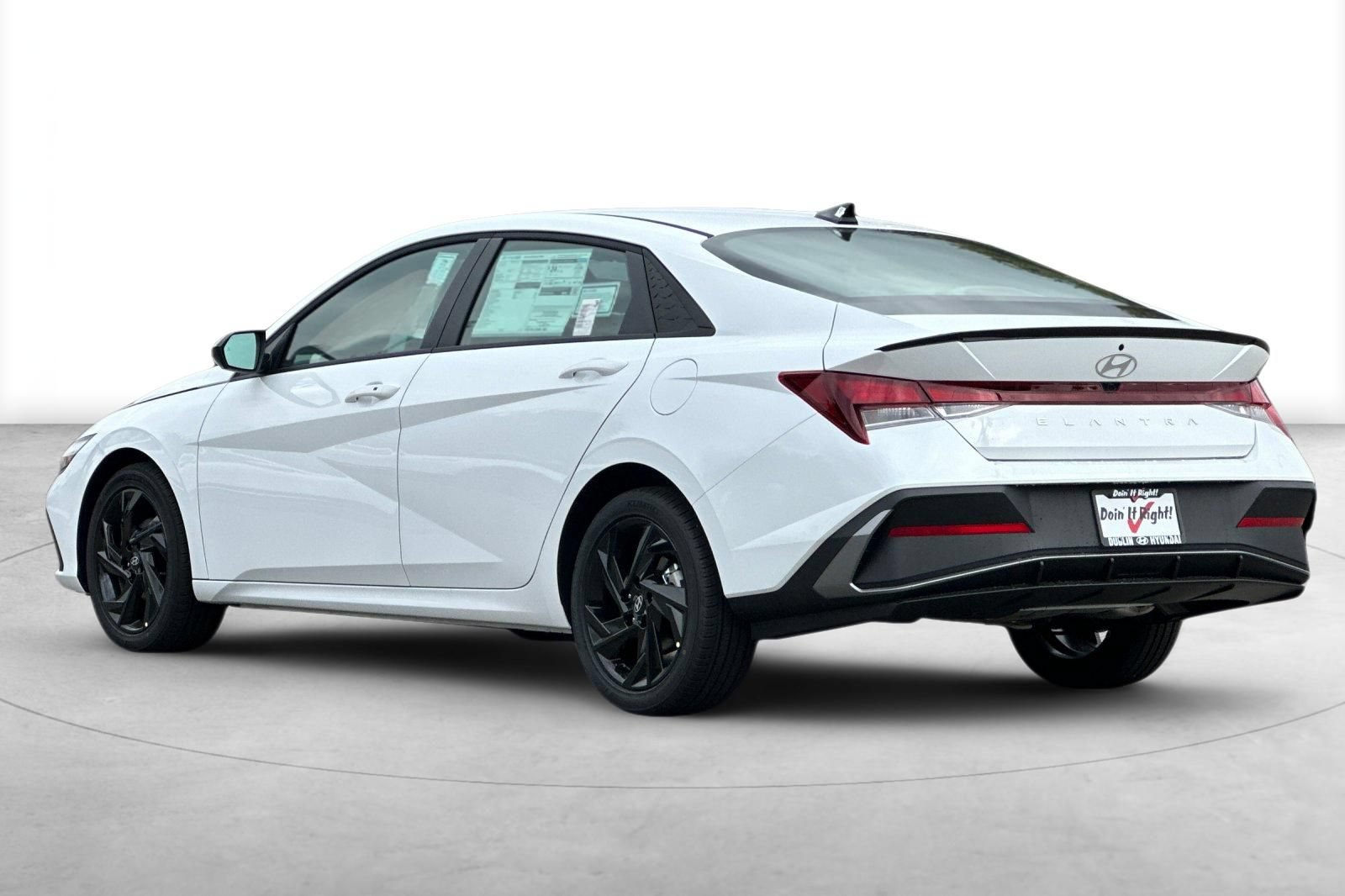 Used 2026 Hyundai Elantra Sport FWD image 4