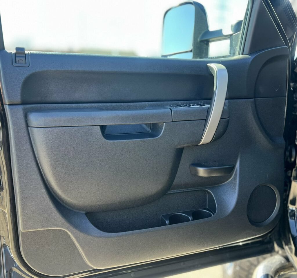 Used 2014 Chevrolet Silverado 2500 LT w/ Z71 Appearance Package AWD/4WD image 15