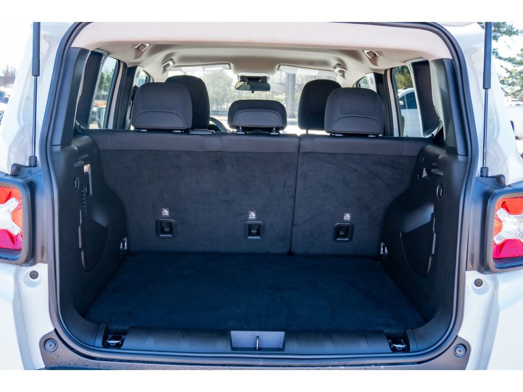 Used 2022 Jeep Renegade Latitude image 14