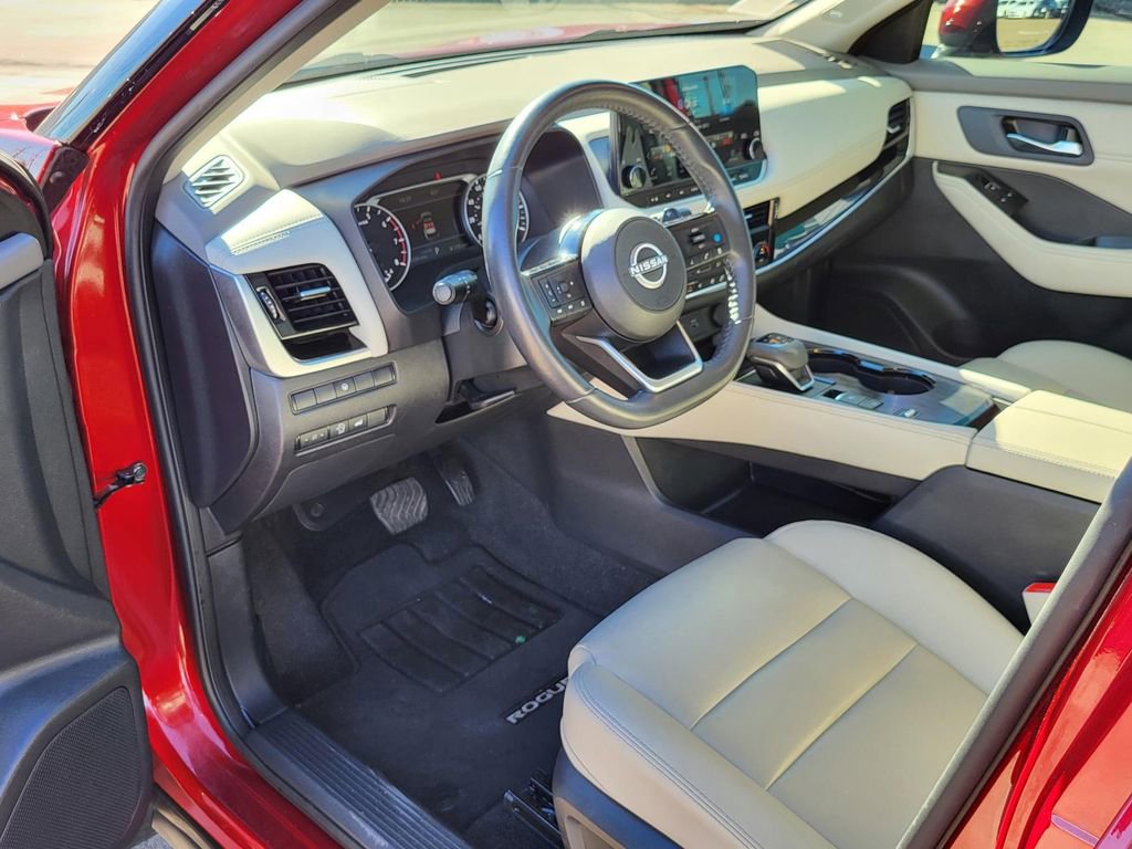 Used 2023 Nissan Rogue SL w/ SL Premium Package image 16