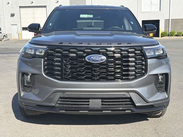 Used 2025 Ford Explorer ST-Line w/ ST-Line Street Pack AWD/4WD image 15