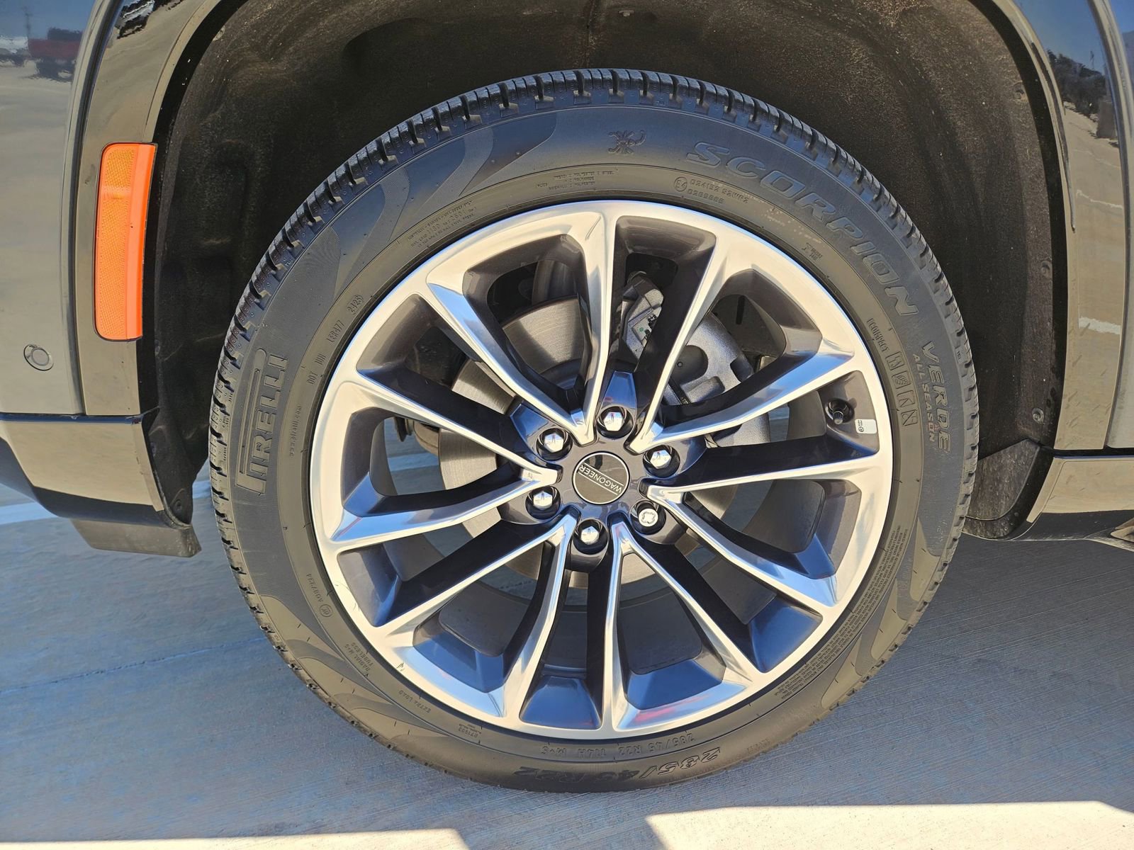 Certified 2025 Jeep Wagoneer Series II w/ Premium Group I image 30