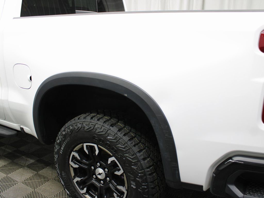 Used 2023 Chevrolet Silverado 1500 ZR2 image 46