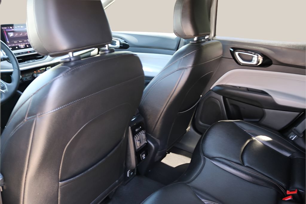 Used 2024 Jeep Compass Limited AWD/4WD image 15