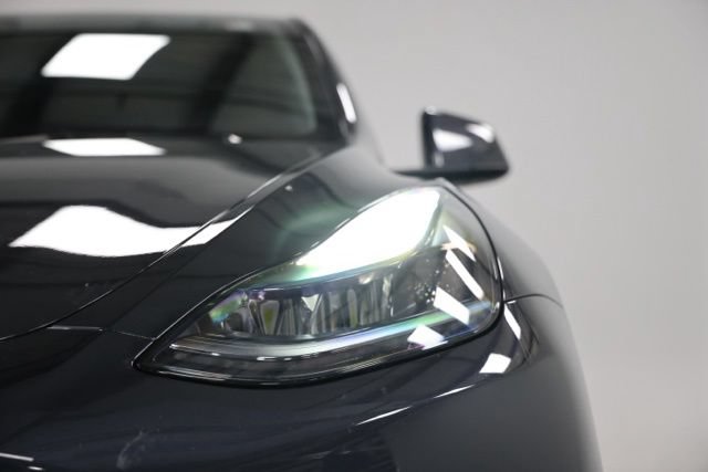 Used 2025 Tesla Model Y Long Range AWD/4WD image 3