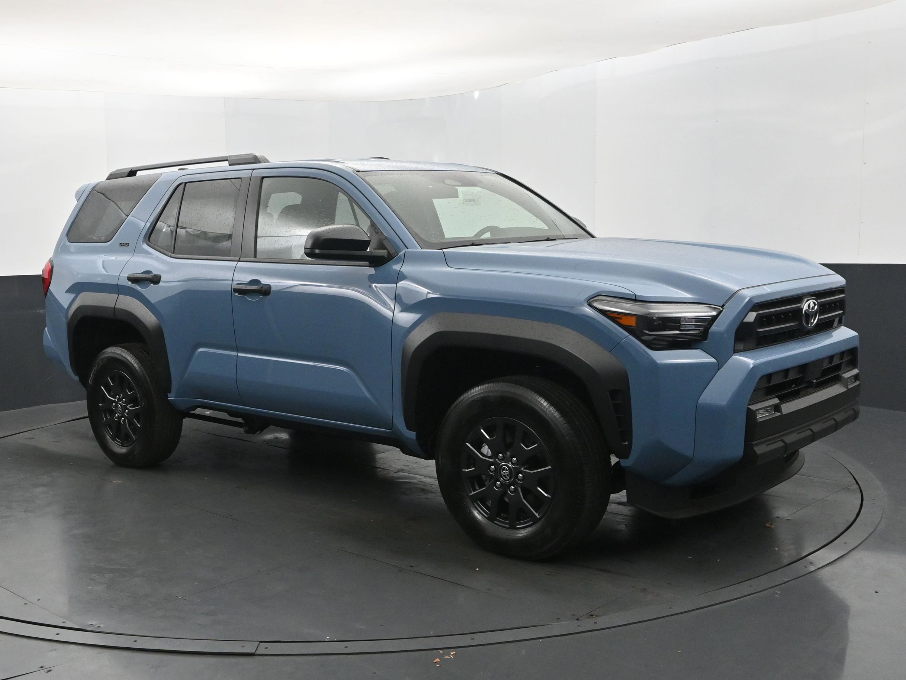Used 2025 Toyota 4Runner SR5 RWD image 7
