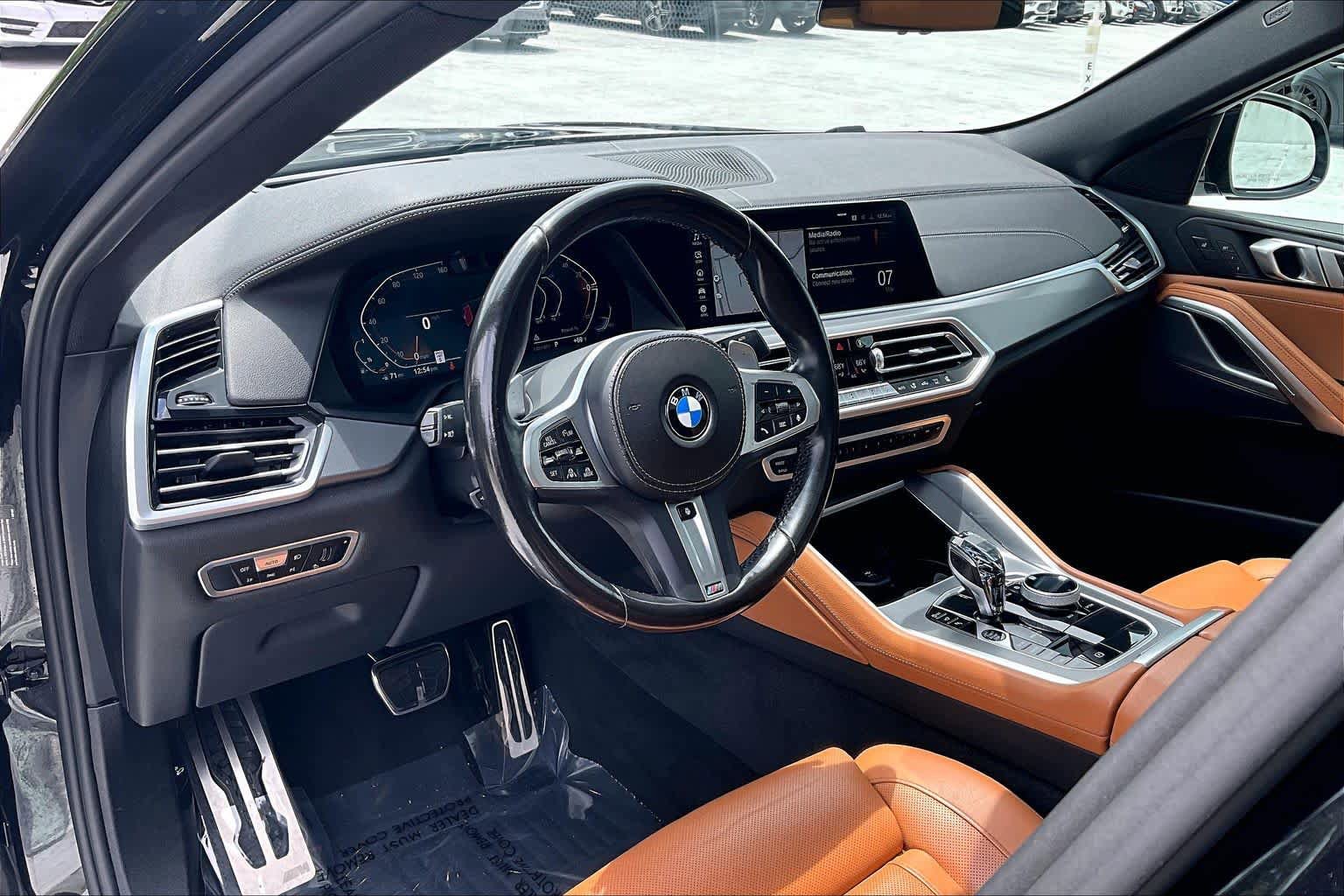 Used 2022 BMW X6 xDrive40i w/ Executive Package AWD/4WD image 18