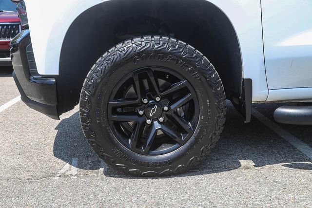 Used 2020 Chevrolet Silverado 1500 Custom Trail Boss w/ Custom Convenience Package AWD/4WD image 13