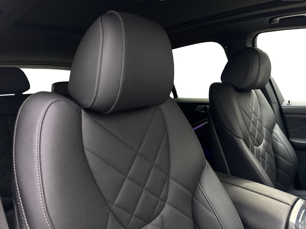 Used 2024 BMW X5 xDrive40i w/ Parking Assistance Package AWD/4WD image 46