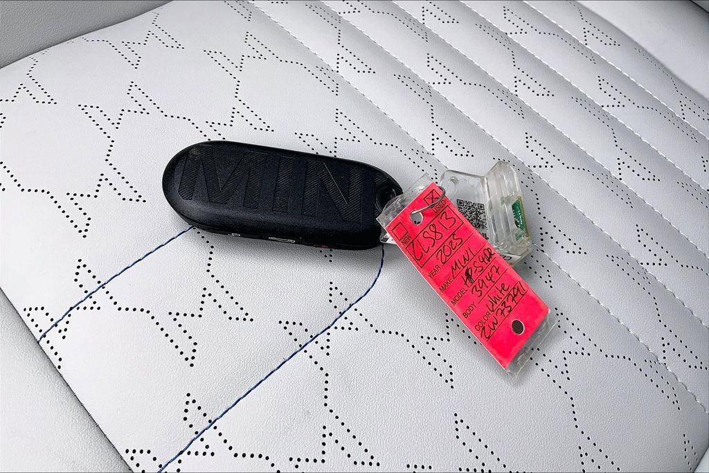 Certified 2025 MINI Cooper S image 15