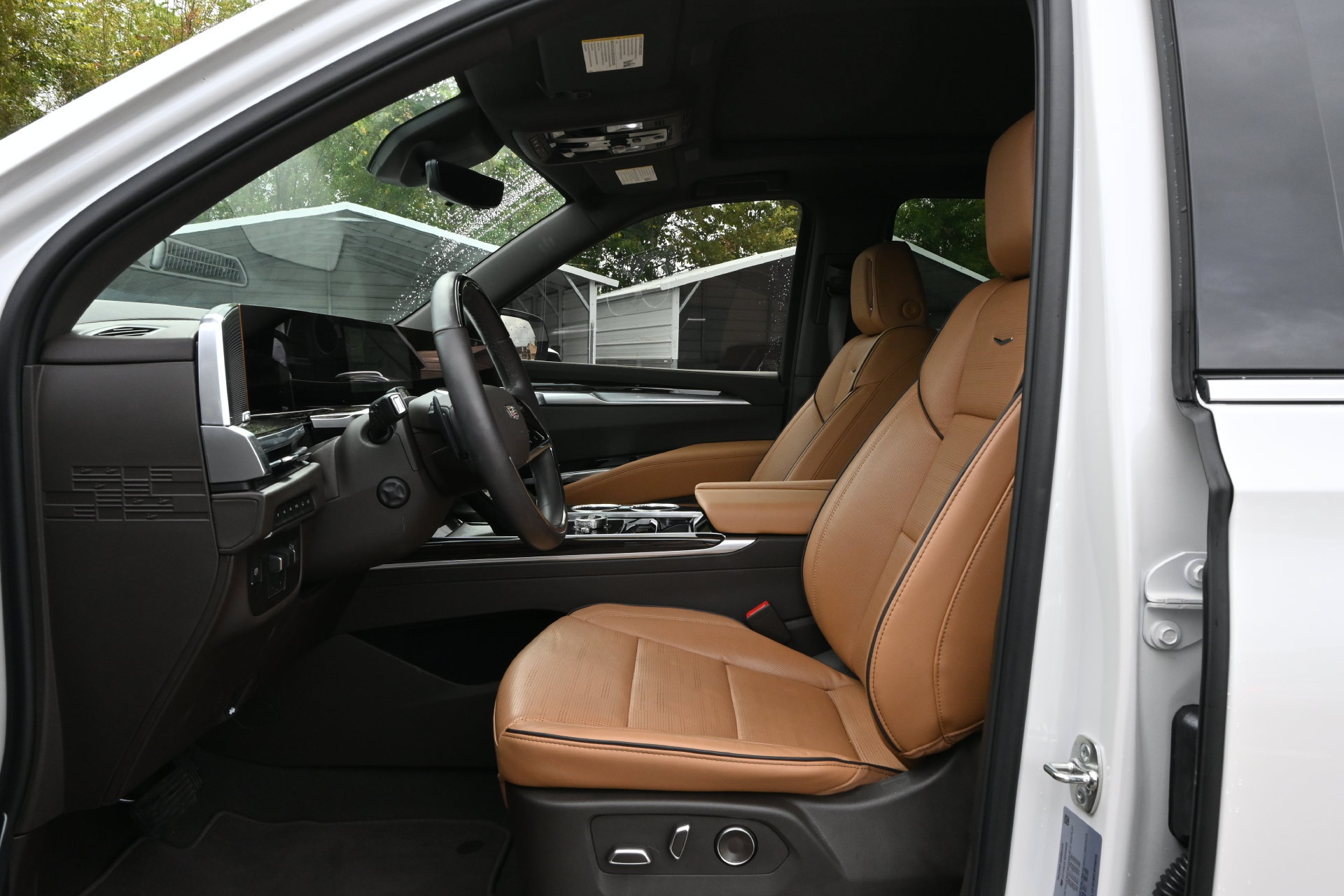 Used 2025 Cadillac Escalade ESV Premium Luxury w/ Touring Package AWD/4WD image 14