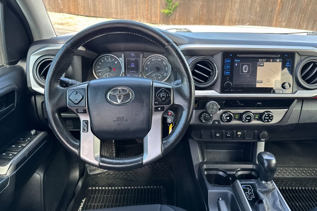 Used 2017 Toyota Tacoma SR5 w/ Tow Package AWD/4WD image 14