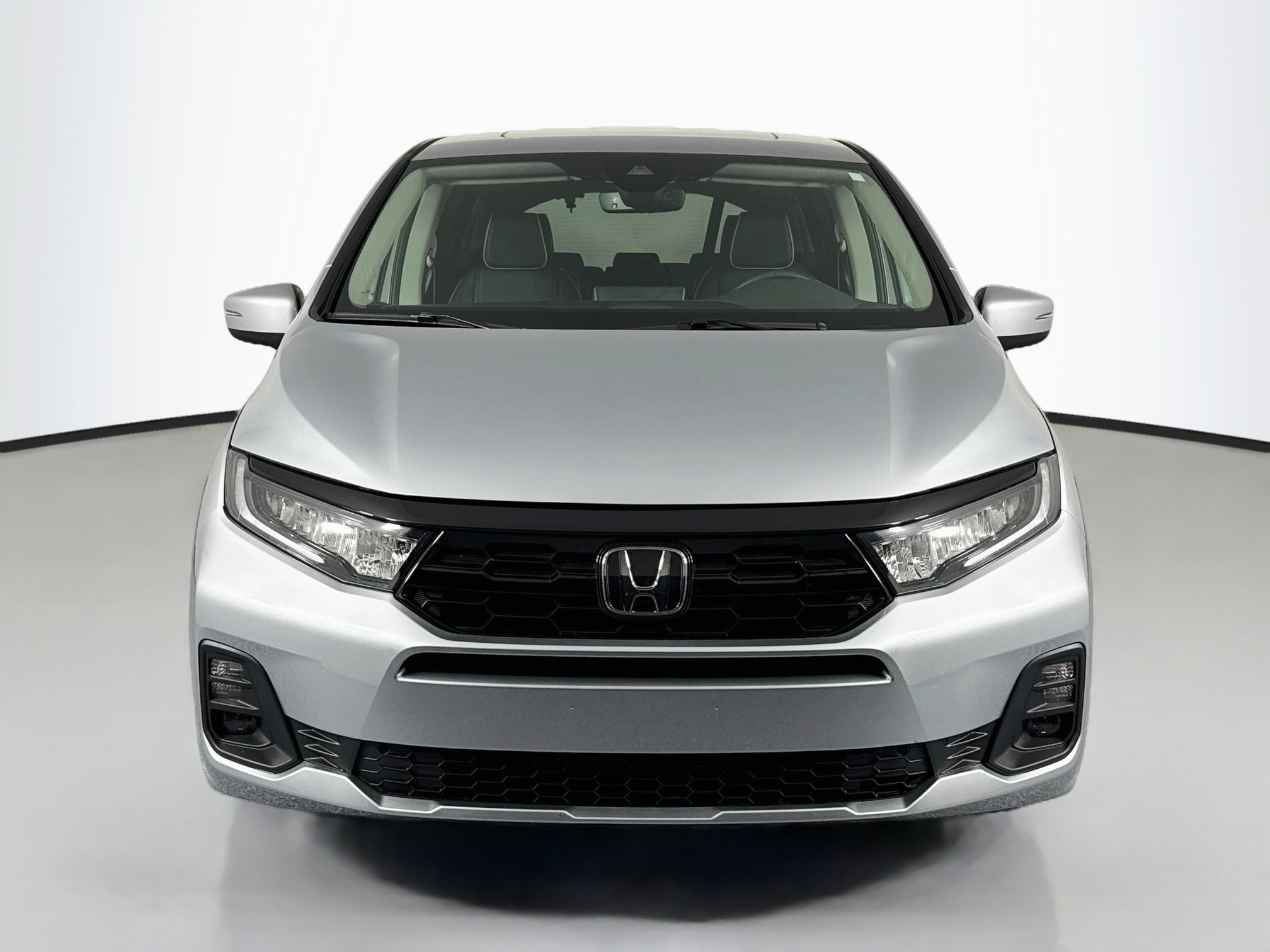Certified 2025 Honda Odyssey Touring image 2
