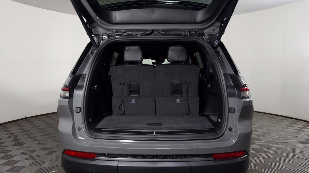New 2027 Jeep Grand Cherokee L Limited AWD/4WD image 9