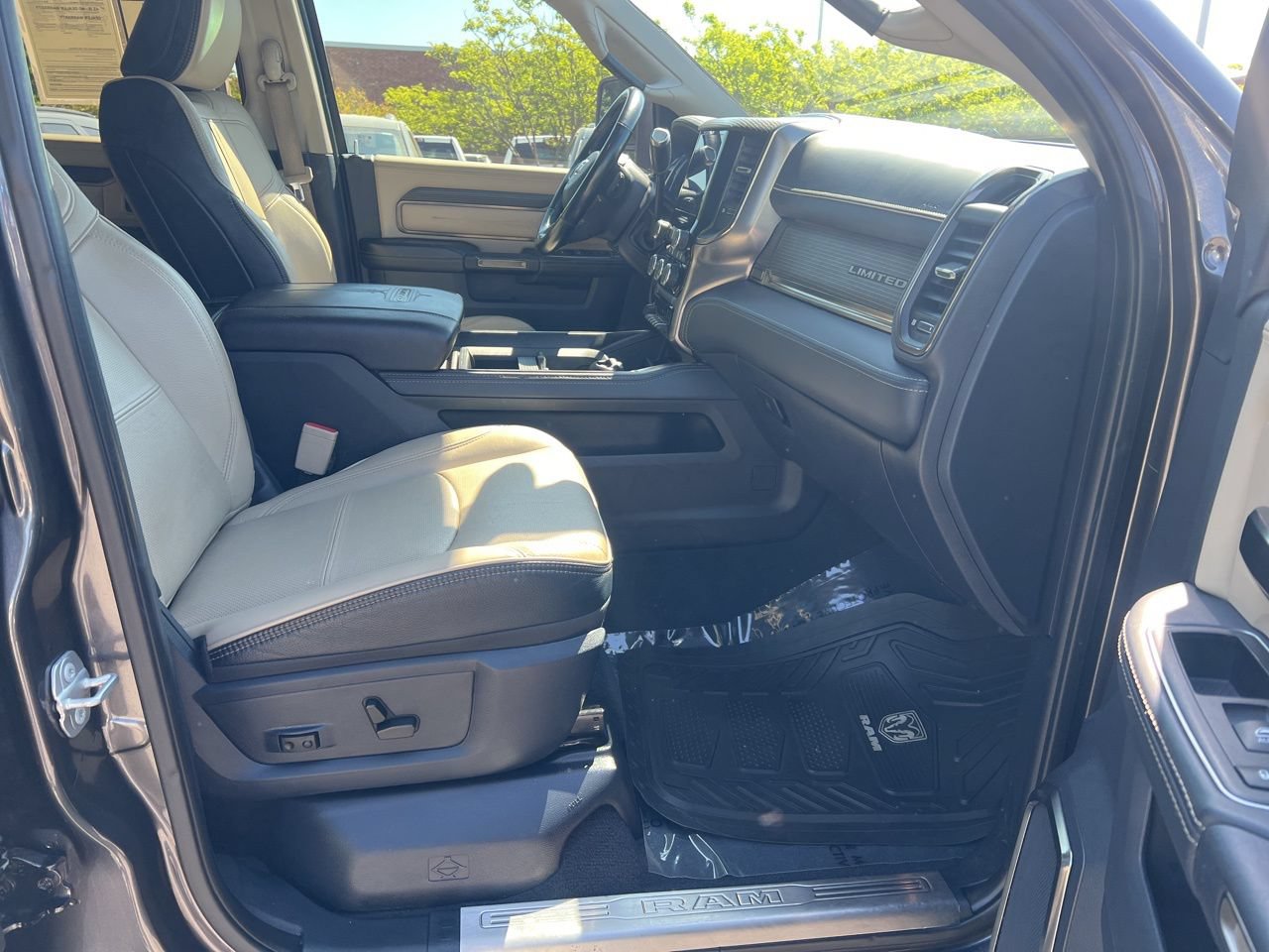 Used 2023 RAM 2500 Limited AWD/4WD image 21