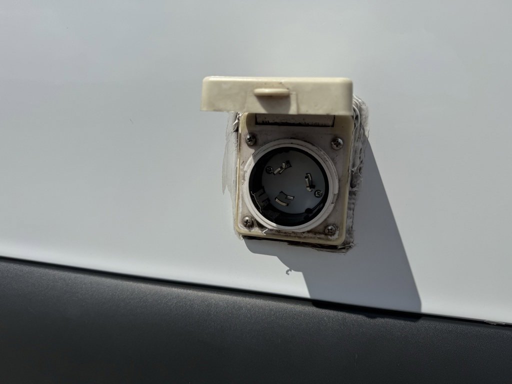 Used 2019 Freightliner Sprinter 2500 image 20