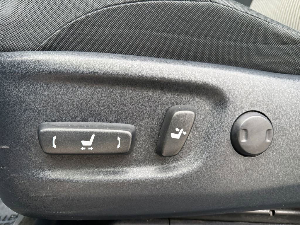 Used 2016 Toyota 4Runner SR5 image 16