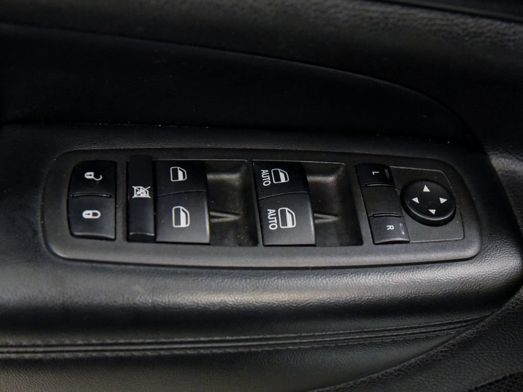 Used 2022 Jeep Grand Cherokee Laredo X AWD/4WD image 28