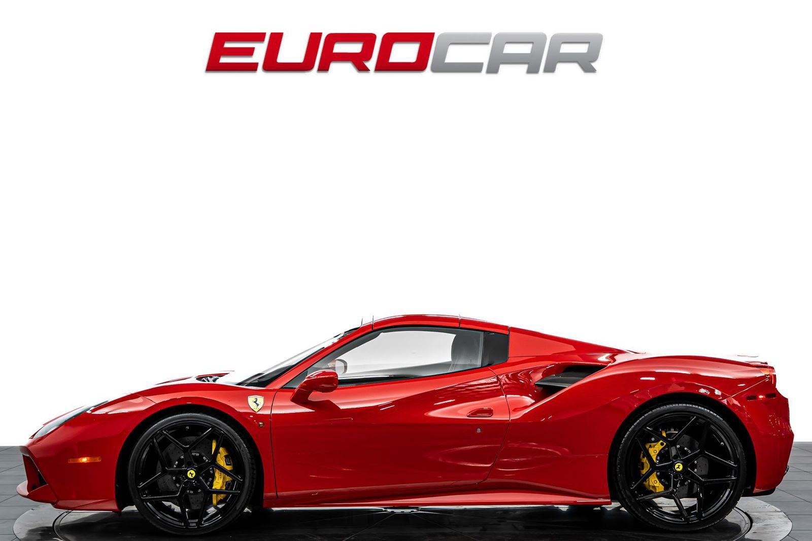 Used 2017 Ferrari 488 Spider image 3