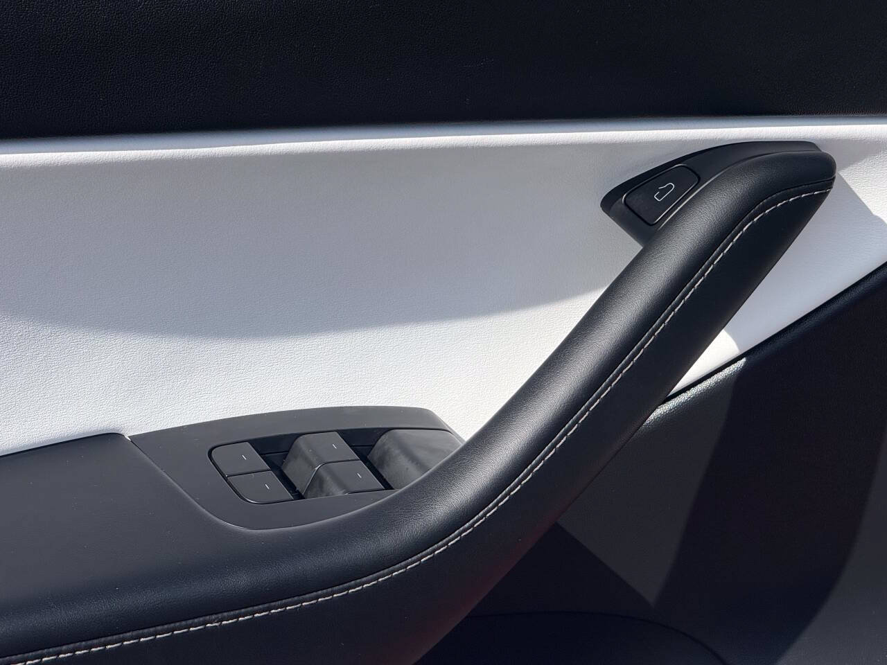 Used 2022 Tesla Model Y Performance AWD/4WD image 8