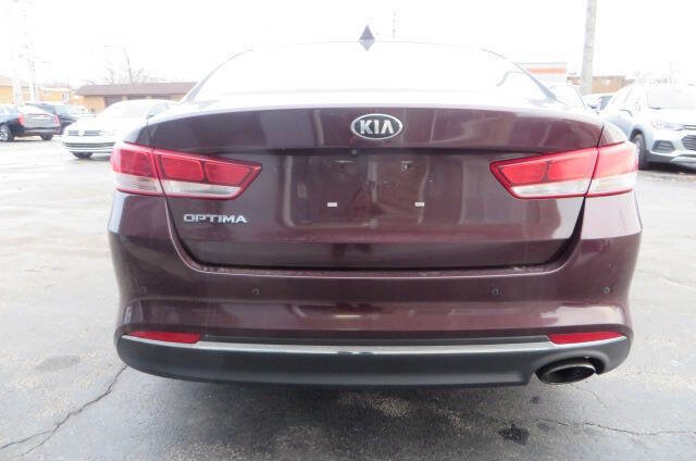 Used 2018 Kia Optima LX w/ 17" Alloy Wheels Package image 7
